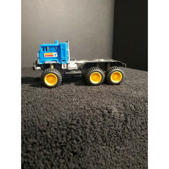 b.c. usa Other - Vintage 1986 B.C. USA Top Trucks Toy Semi Longhorn Cattle Friction Truck